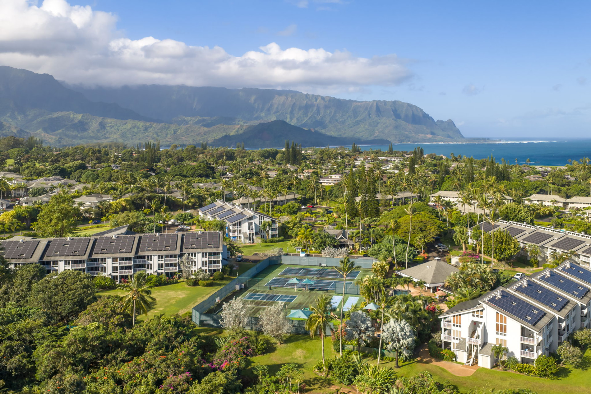 Aerial view of The Cliffs at Princeville resort on Kauaʻi's North Shore